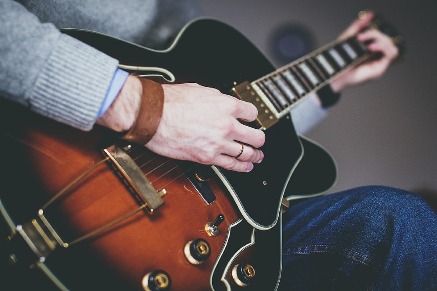 Aplikasi Belajar Gitar